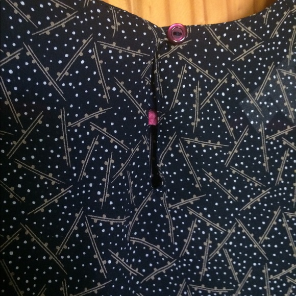 Vintage 80’s Shear Diversity Blouse - Picture 8 of 9